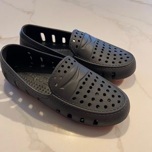 NWOT KIDS' FLOAFERS WATERPROOF SHOES, Size 3, Navy